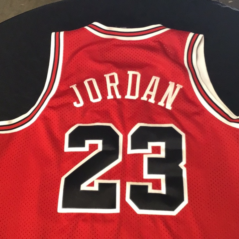 AUTHENTIC VINTAGE JORDAN JERSEY